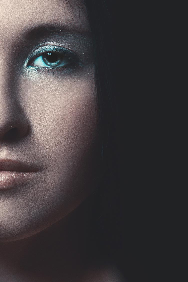 mystical-portrait-of-a-girl-1344644_1920-opt